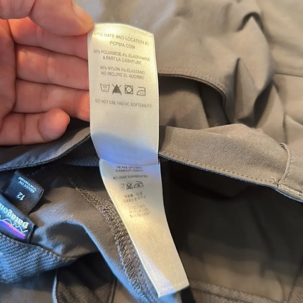 Patagonia pants 12 (2000A)